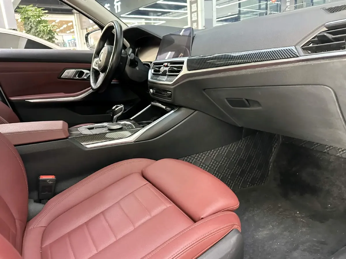 2021 BMW 3 Series 2.0T 156HP L4 8AT,autocango,china used car exporter,china ev exporter,chinese used car exporter,chinese used ev exporter