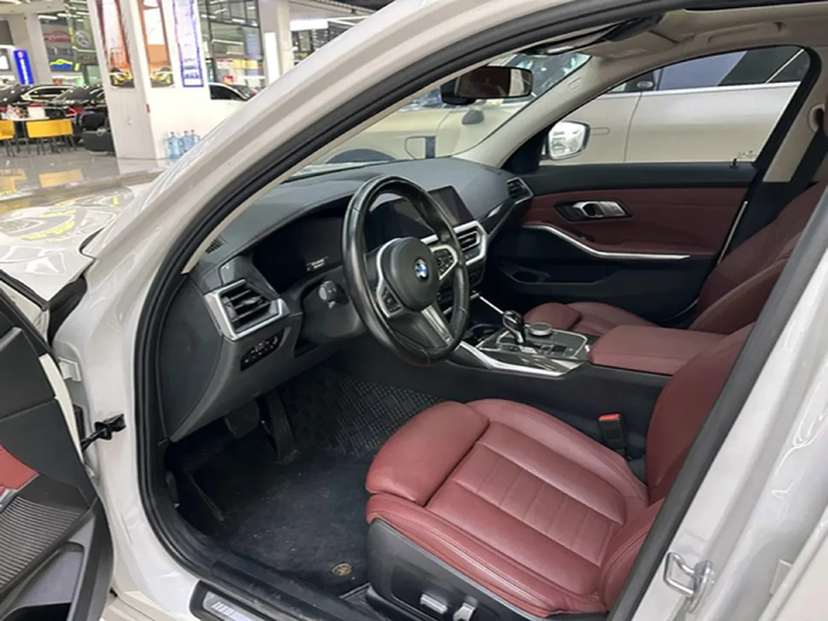 2021 BMW 3 Series 2.0T 156HP L4 8AT,autocango,china used car exporter,china ev exporter,chinese used car exporter,chinese used ev exporter