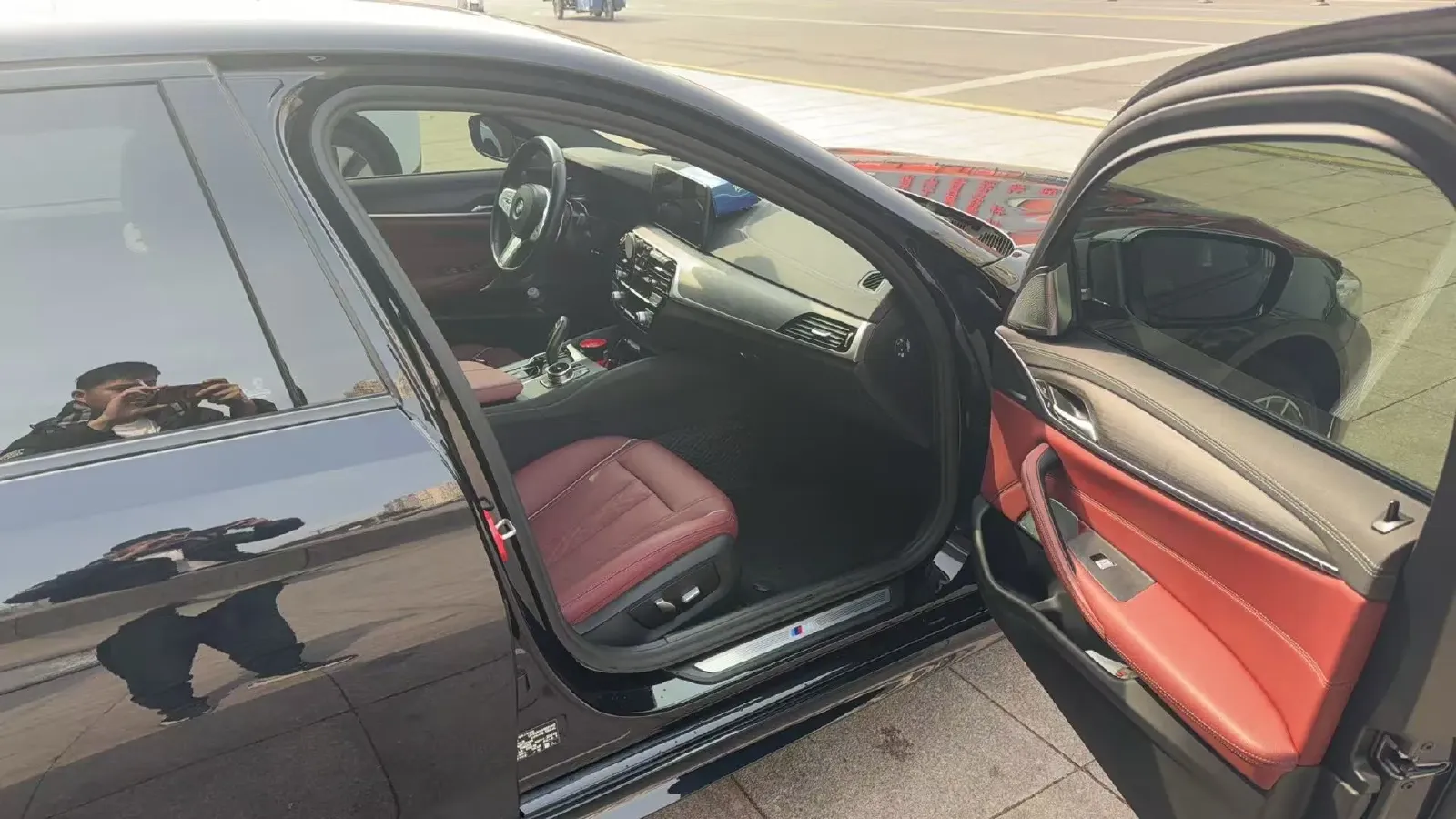 2022 BMW 5 Series 2.0T 252HP L4 8AT,autocango,china used car exporter,china ev exporter,chinese used car exporter,chinese used ev exporter