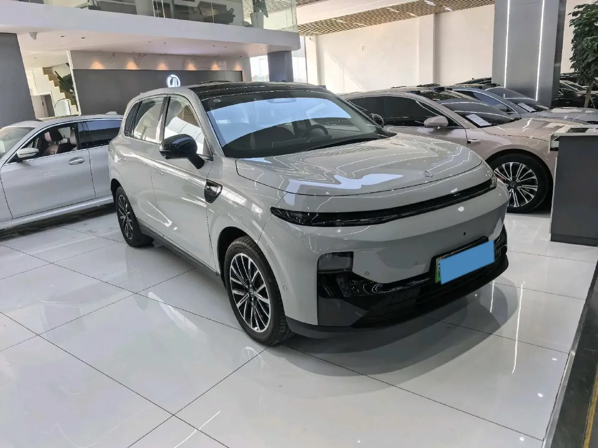 2025 Leapmotor B10 BEV 56.2KWH,autocango,china used car exporter,china ev exporter,chinese used car exporter,chinese used ev exporter