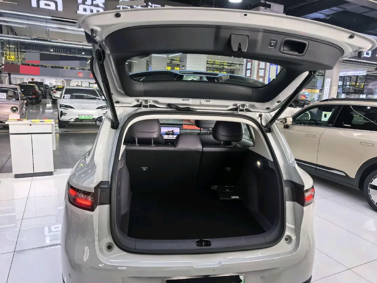 2025 Leapmotor B10 BEV 56.2KWH,autocango,china used car exporter,china ev exporter,chinese used car exporter,chinese used ev exporter