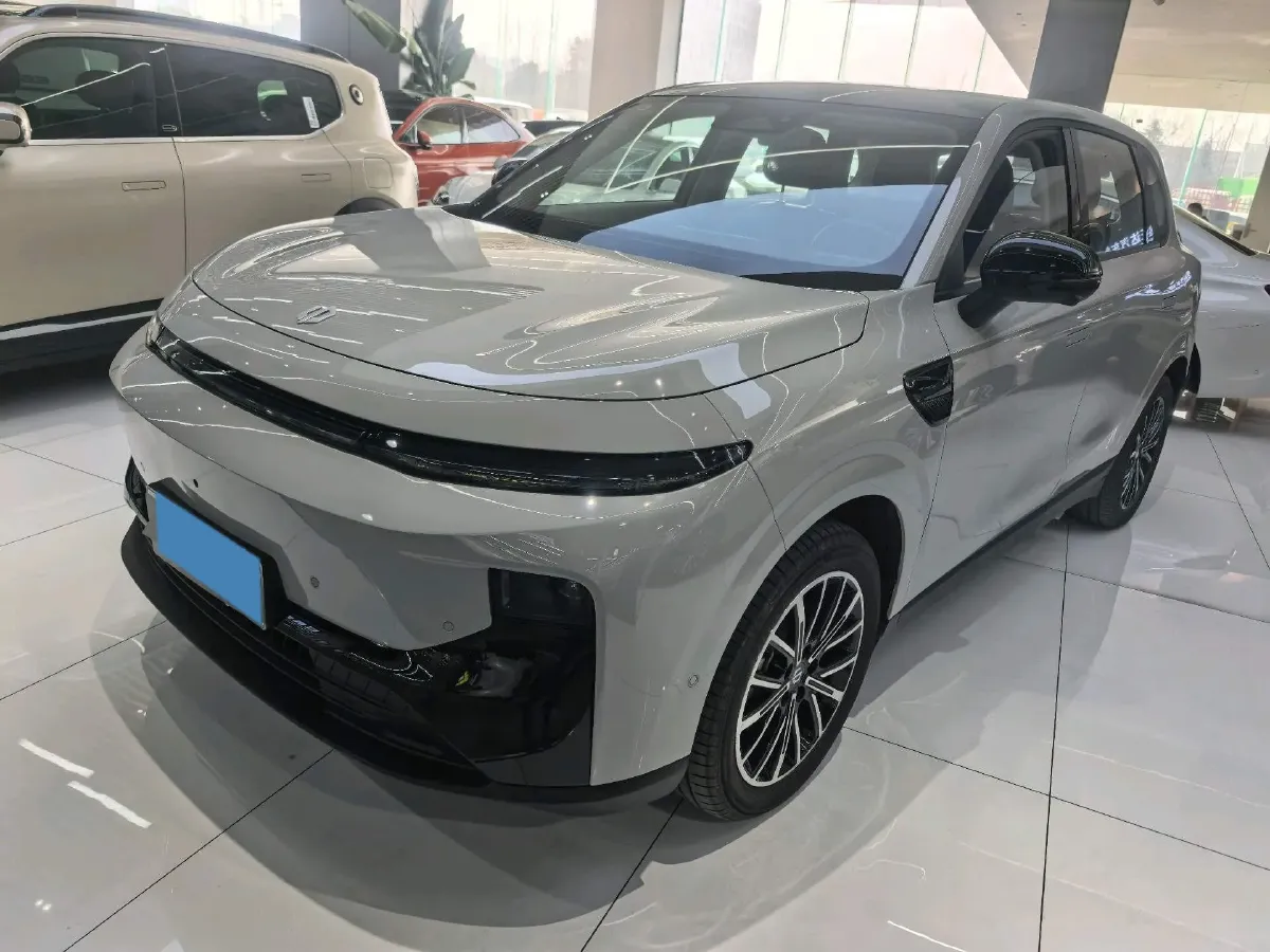 2025 Leapmotor B10 BEV 56.2KWH,autocango,china used car exporter,china ev exporter,chinese used car exporter,chinese used ev exporter