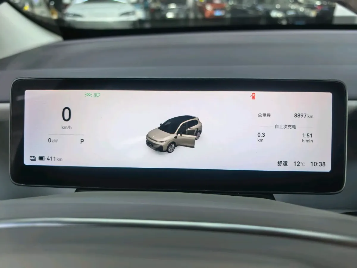 2025 Leapmotor B10 BEV 56.2KWH,autocango,china used car exporter,china ev exporter,chinese used car exporter,chinese used ev exporter