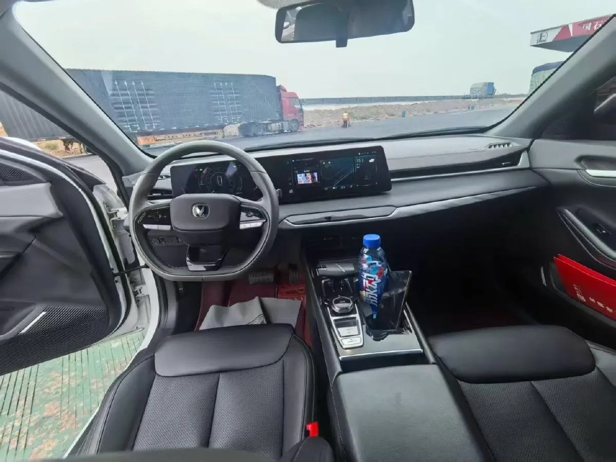 2023 ChangAn Raeton Plus 1.5T 188HP L4 7DCT,autocango,china used car exporter,china ev exporter,chinese used car exporter,chinese used ev exporter