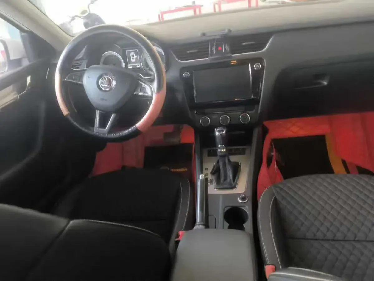 2018 Skoda Octavia 1.2T 116HP L4 7DCT,autocango,china used car exporter,china ev exporter,chinese used car exporter,chinese used ev exporter