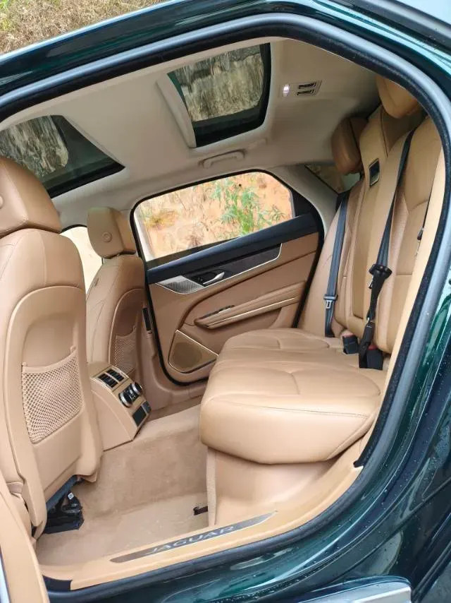 2021 Jaguar XFL 2.0T 250HP L4 8AT,autocango,china used car exporter,china ev exporter,chinese used car exporter,chinese used ev exporter