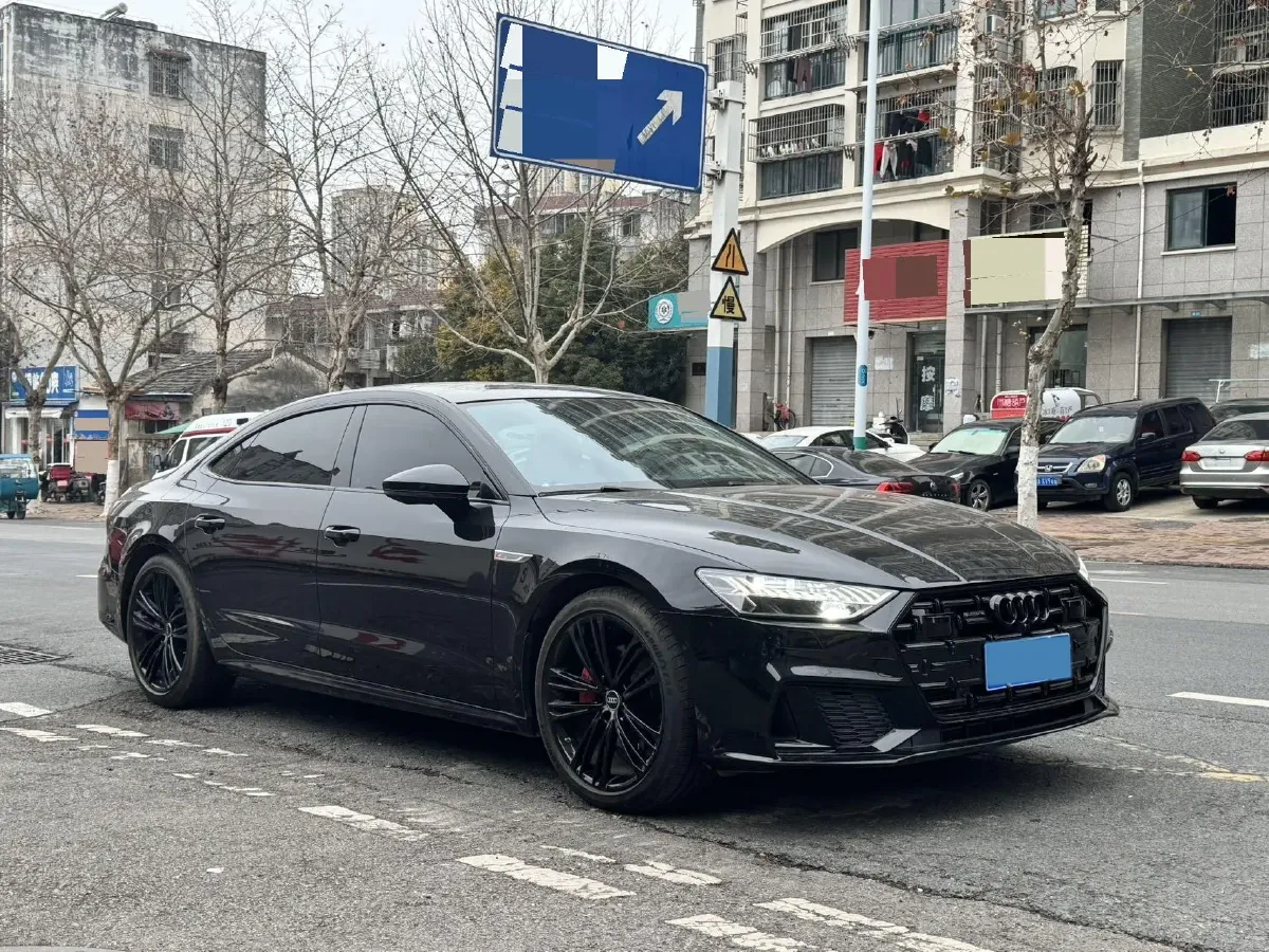 2024 Audi A7L 2.0T 245HP L4 7DCT,autocango,china used car exporter,china ev exporter,chinese used car exporter,chinese used ev exporter