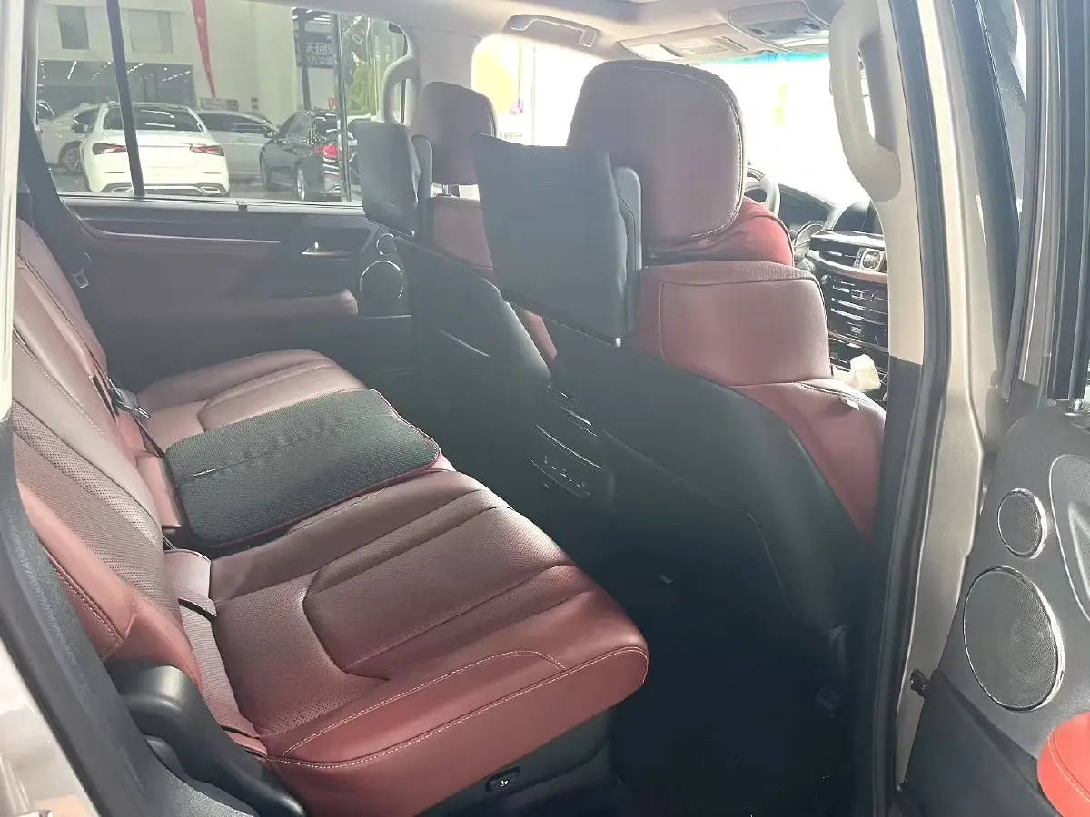 2017 Lexus LX 5.7L 367HP V8 8AT,autocango,china used car exporter,china ev exporter,chinese used car exporter,chinese used ev exporter