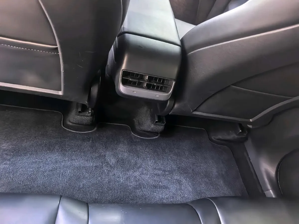 2022 Tesla Model Y BEV 60KWH,autocango,china used car exporter,china ev exporter,chinese used car exporter,chinese used ev exporter