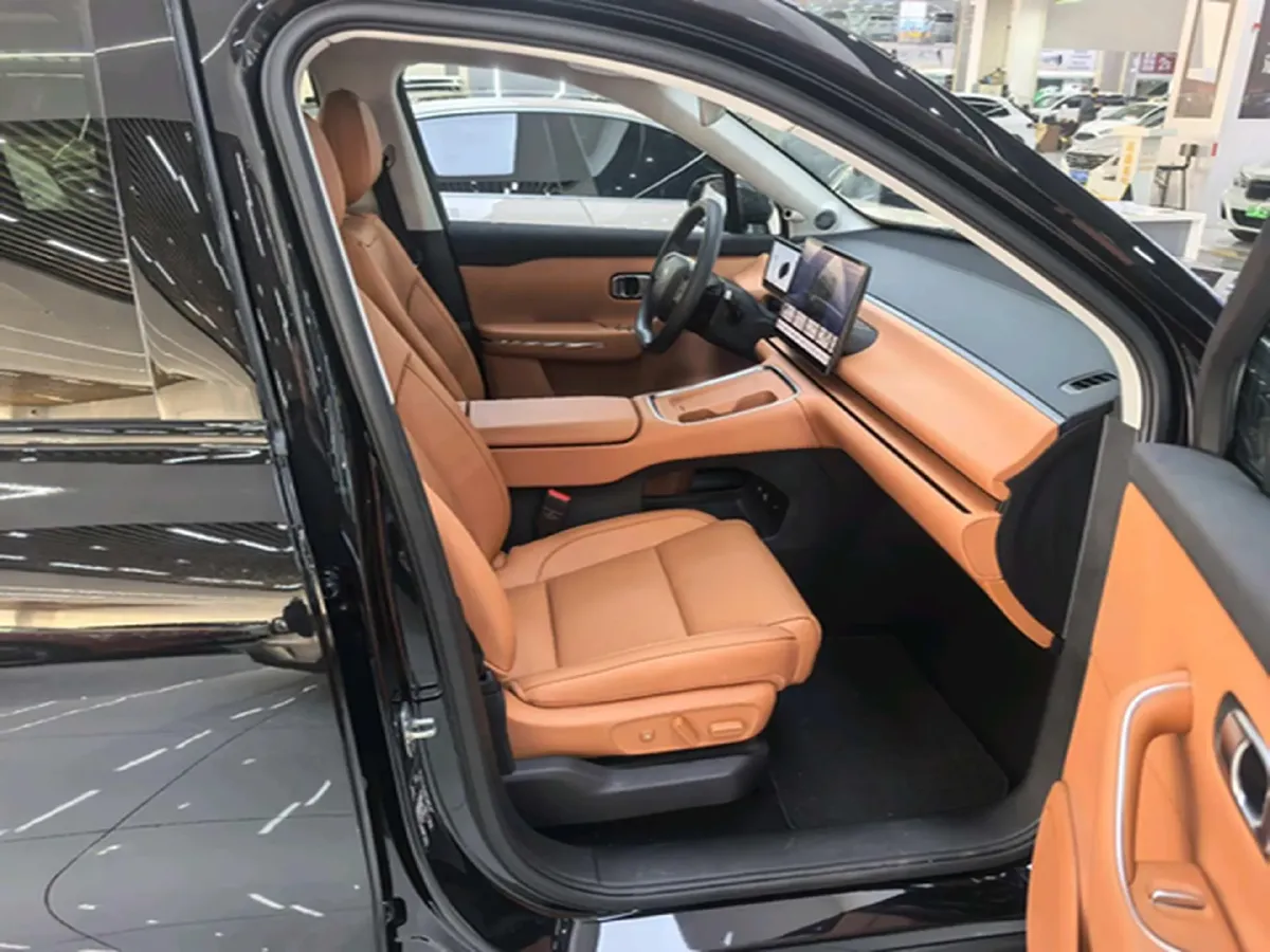 2026 Leapmotor C16 REEV 95HP REEV,autocango,china used car exporter,china ev exporter,chinese used car exporter,chinese used ev exporter