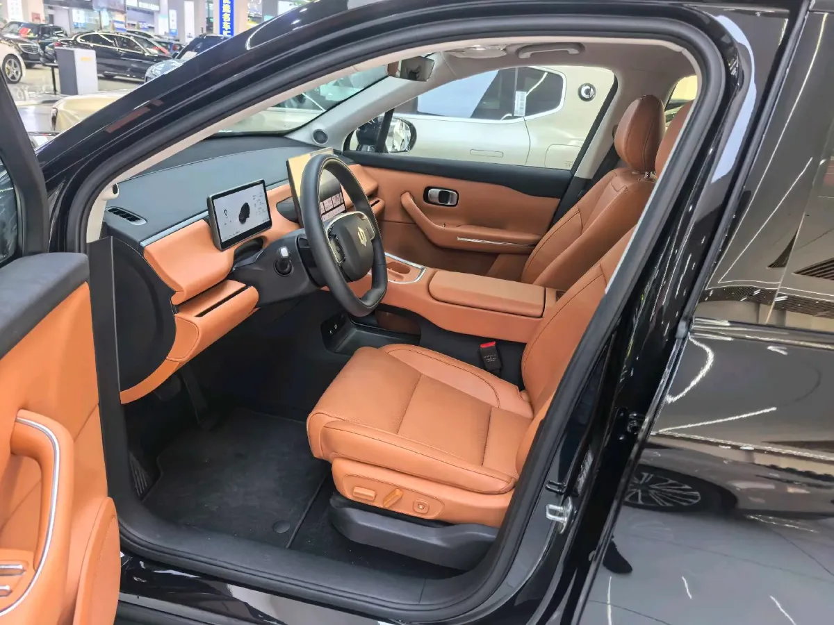 2026 Leapmotor C16 REEV 95HP REEV,autocango,china used car exporter,china ev exporter,chinese used car exporter,chinese used ev exporter