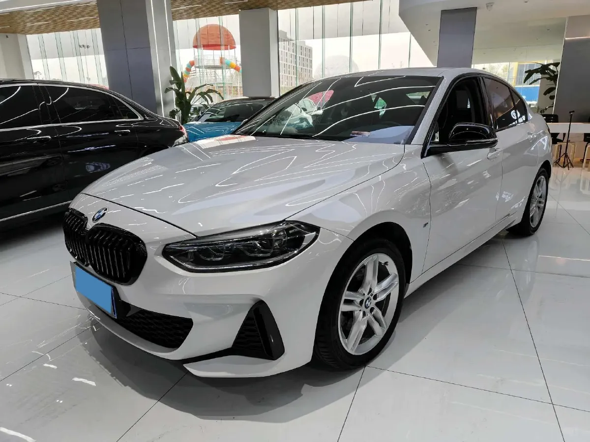 2021 BMW 1 Series 1.5T 140HP L3 7DCT,autocango,china used car exporter,china ev exporter,chinese used car exporter,chinese used ev exporter