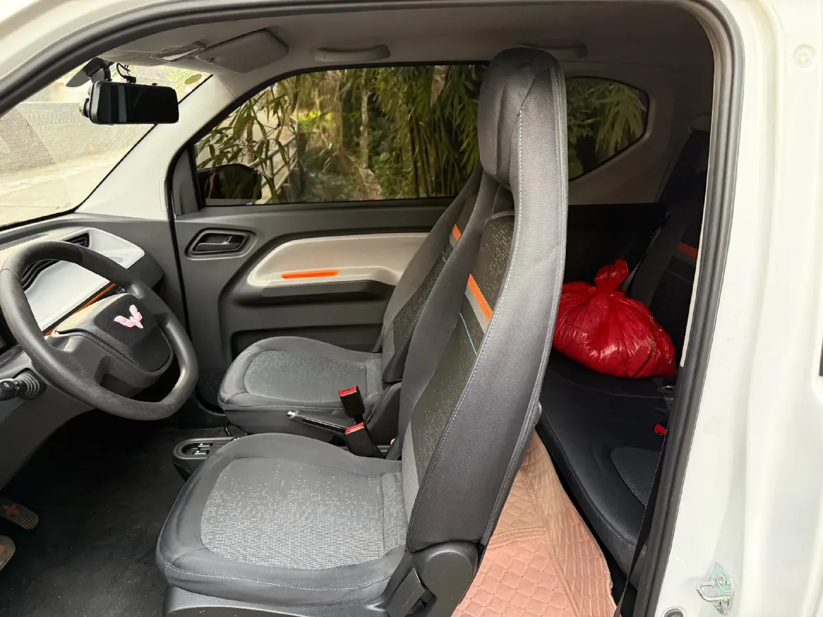 2020 WuLing HongGuang MINI EV BEV 9.3KWH,autocango,china used car exporter,china ev exporter,chinese used car exporter,chinese used ev exporter