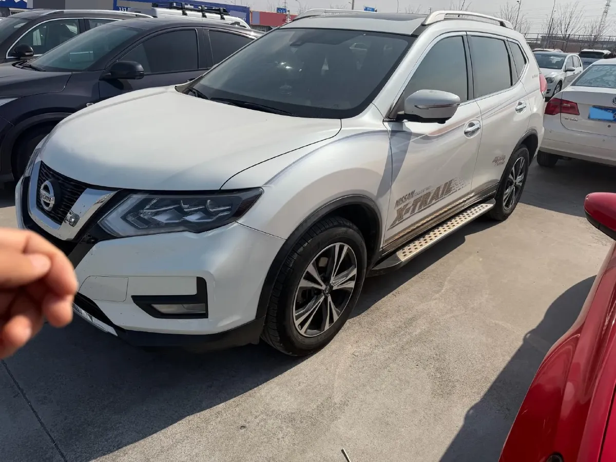 2020 Nissan X-Trail 2.0L 154HP L4 CVT,autocango,china used car exporter,china ev exporter,chinese used car exporter,chinese used ev exporter