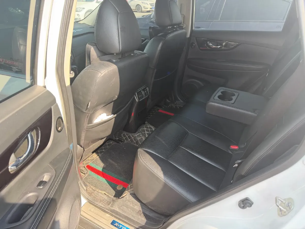 2020 Nissan X-Trail 2.0L 154HP L4 CVT,autocango,china used car exporter,china ev exporter,chinese used car exporter,chinese used ev exporter