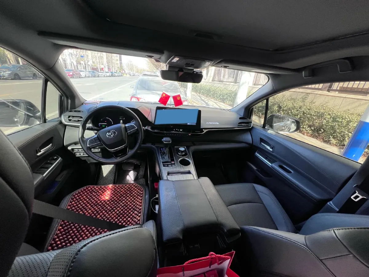 2024 Toyota Sienna 2.5L 189HP L4 E-CVT Hybrid,autocango,china used car exporter,china ev exporter,chinese used car exporter,chinese used ev exporter