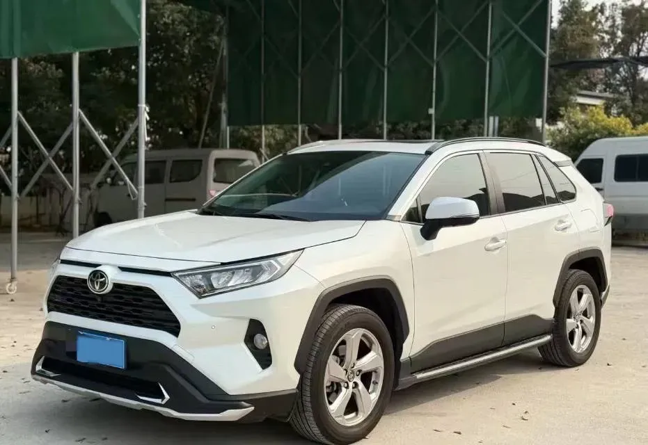 2023 Toyota RAV4 2.0L 171HP L4 CVT,autocango,china used car exporter,china ev exporter,chinese used car exporter,chinese used ev exporter