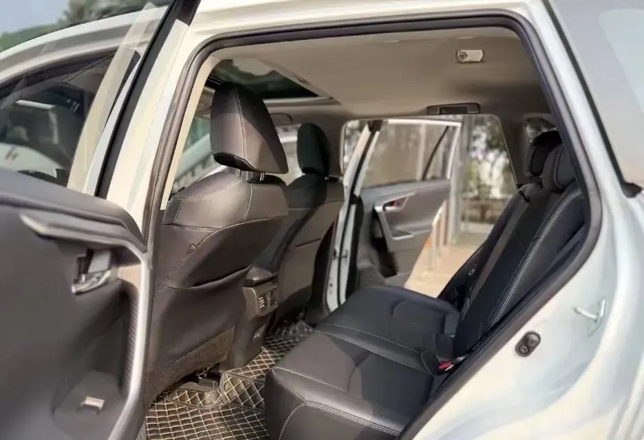 2023 Toyota RAV4 2.0L 171HP L4 CVT,autocango,china used car exporter,china ev exporter,chinese used car exporter,chinese used ev exporter