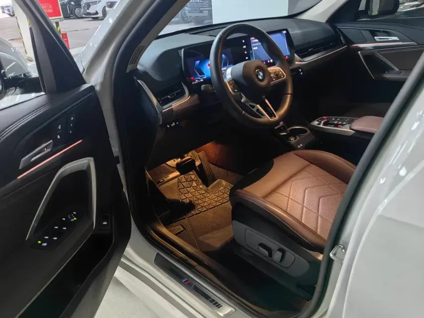 2025 BMW X1 2.0T 204HP L4 7DCT,autocango,china used car exporter,china ev exporter,chinese used car exporter,chinese used ev exporter