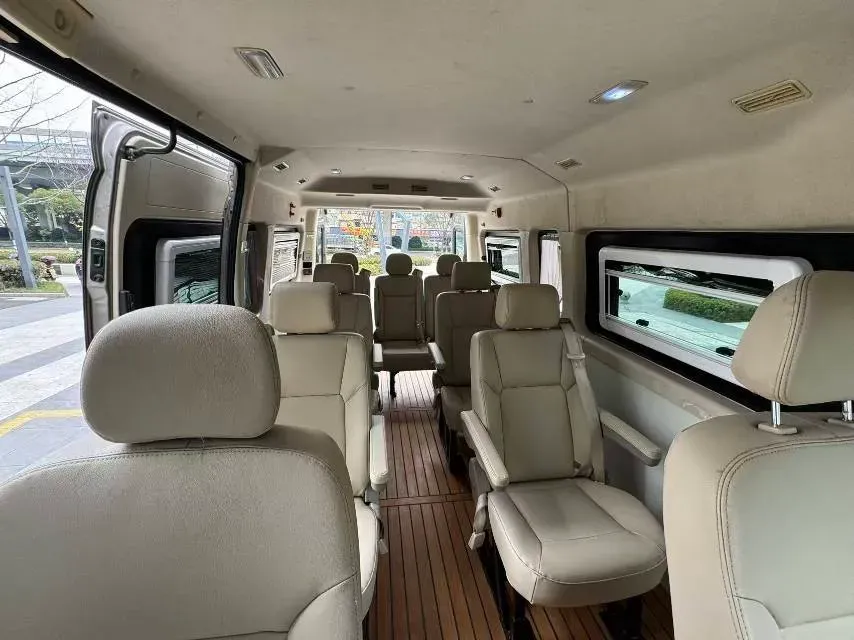 2018 MAXUS XinTu V80 2.5T 136HP L4 6MT,autocango,china used car exporter,china ev exporter,chinese used car exporter,chinese used ev exporter