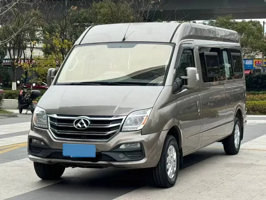 2018 MAXUS XinTu V80 2.5T 136HP L4 6MT,autocango,china used car exporter,china ev exporter,chinese used car exporter,chinese used ev exporter