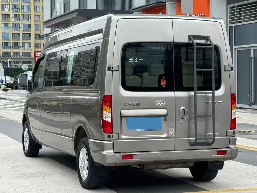2018 MAXUS XinTu V80 2.5T 136HP L4 6MT,autocango,china used car exporter,china ev exporter,chinese used car exporter,chinese used ev exporter