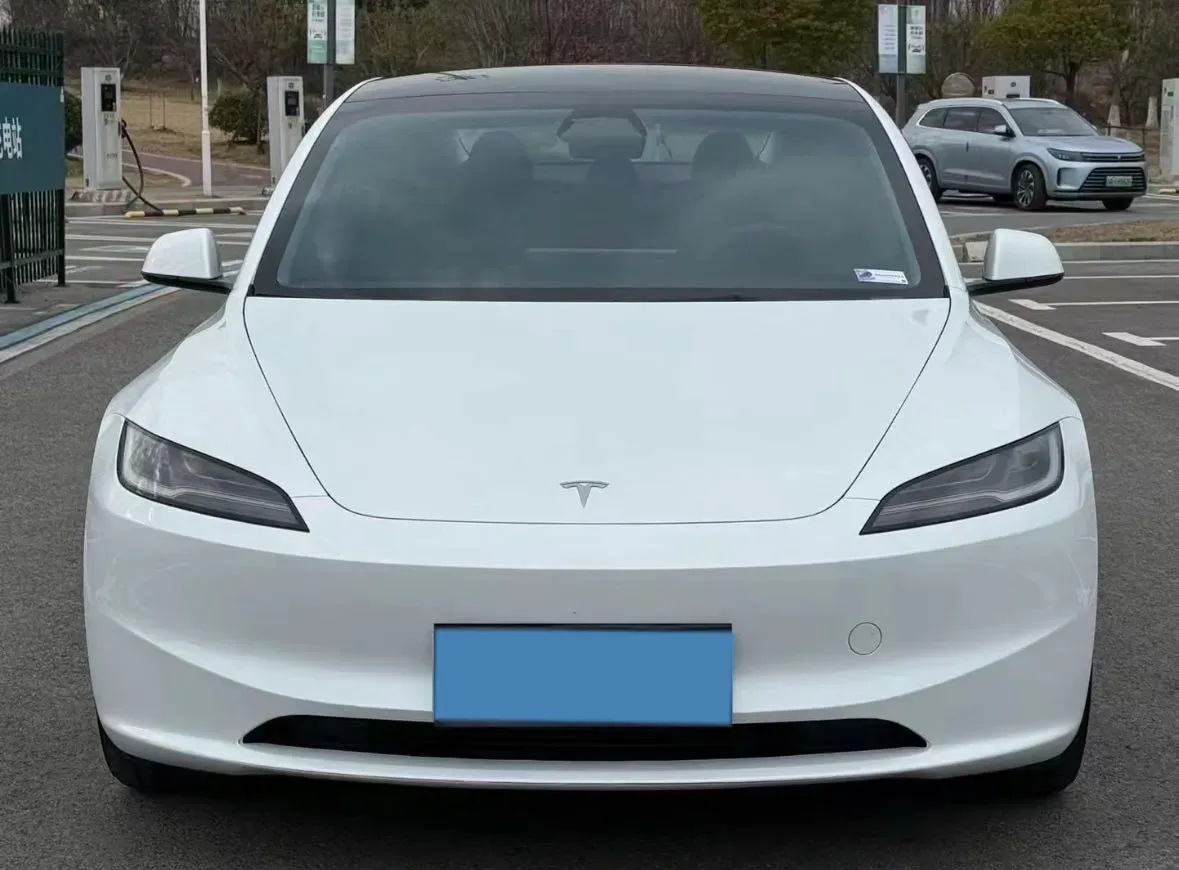 2025 Tesla Model 3 BEV 62.5KWH,autocango,china used car exporter,china ev exporter,chinese used car exporter,chinese used ev exporter