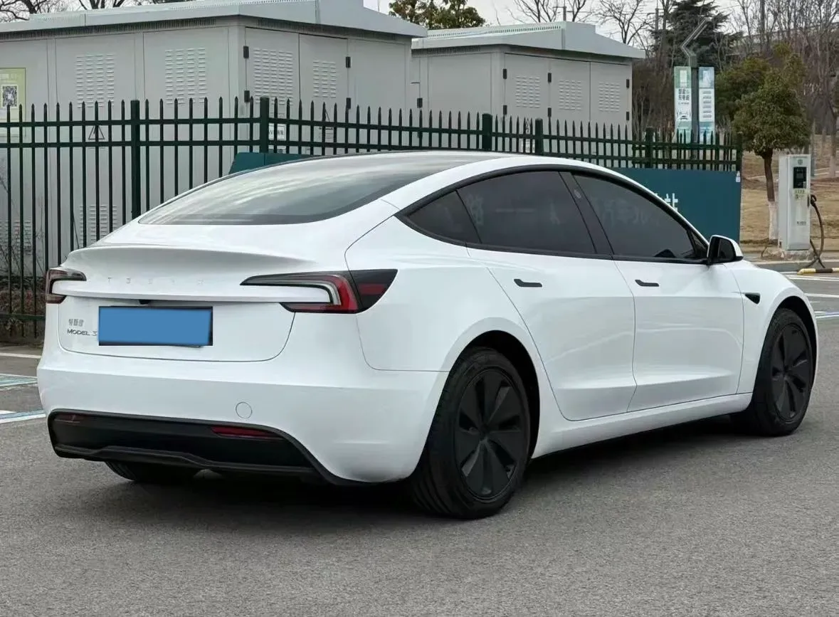 2025 Tesla Model 3 BEV 62.5KWH,autocango,china used car exporter,china ev exporter,chinese used car exporter,chinese used ev exporter