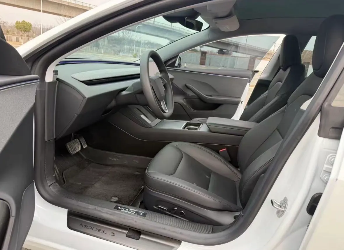 2025 Tesla Model 3 BEV 62.5KWH,autocango,china used car exporter,china ev exporter,chinese used car exporter,chinese used ev exporter