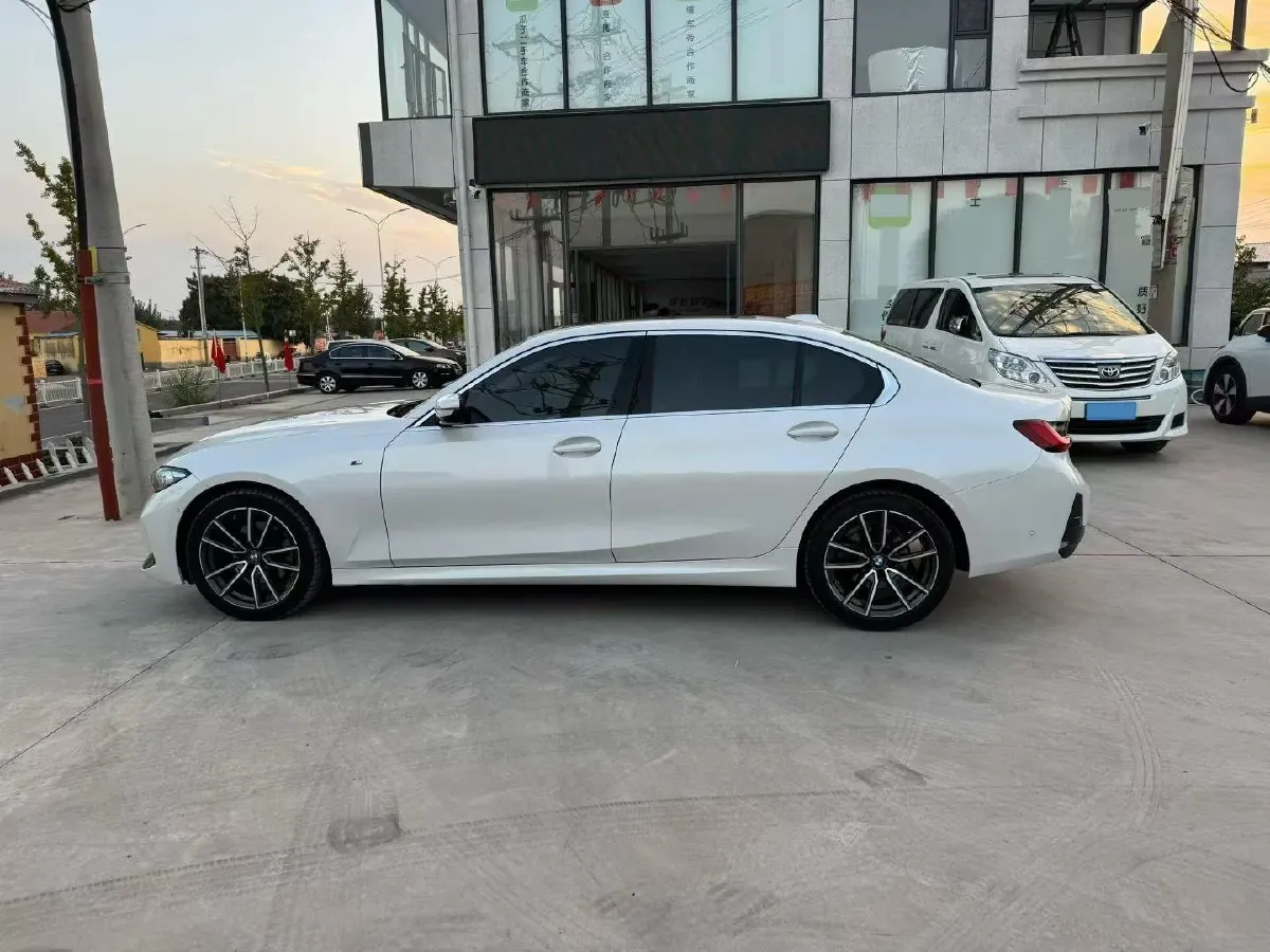 2023 BMW 3 Series 2.0T 184HP L4 8AT,autocango,china used car exporter,china ev exporter,chinese used car exporter,chinese used ev exporter