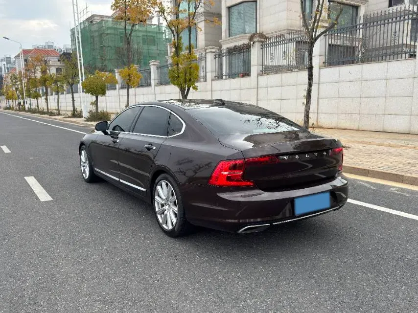 2018 Volvo S90 2.0T 254HP L4 8AT,autocango,china used car exporter,china ev exporter,chinese used car exporter,chinese used ev exporter