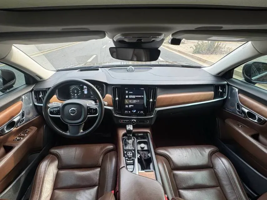2018 Volvo S90 2.0T 254HP L4 8AT,autocango,china used car exporter,china ev exporter,chinese used car exporter,chinese used ev exporter