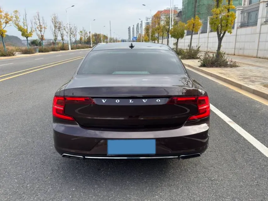 2018 Volvo S90 2.0T 254HP L4 8AT,autocango,china used car exporter,china ev exporter,chinese used car exporter,chinese used ev exporter