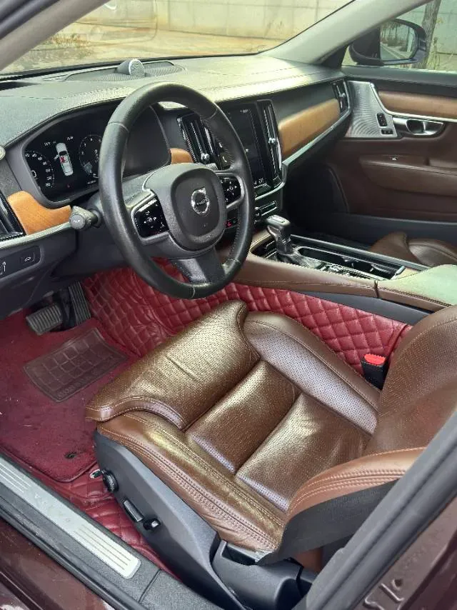 2018 Volvo S90 2.0T 254HP L4 8AT,autocango,china used car exporter,china ev exporter,chinese used car exporter,chinese used ev exporter