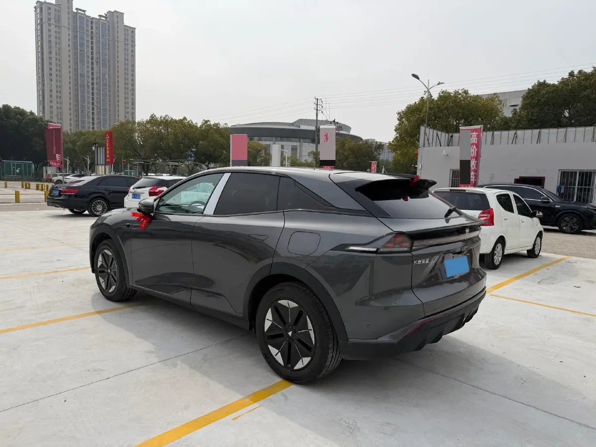 2025 Deepal S07 BEV 68.82KWH,autocango,china used car exporter,china ev exporter,chinese used car exporter,chinese used ev exporter