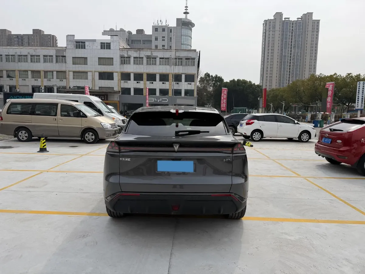 2025 Deepal S07 BEV 68.82KWH,autocango,china used car exporter,china ev exporter,chinese used car exporter,chinese used ev exporter