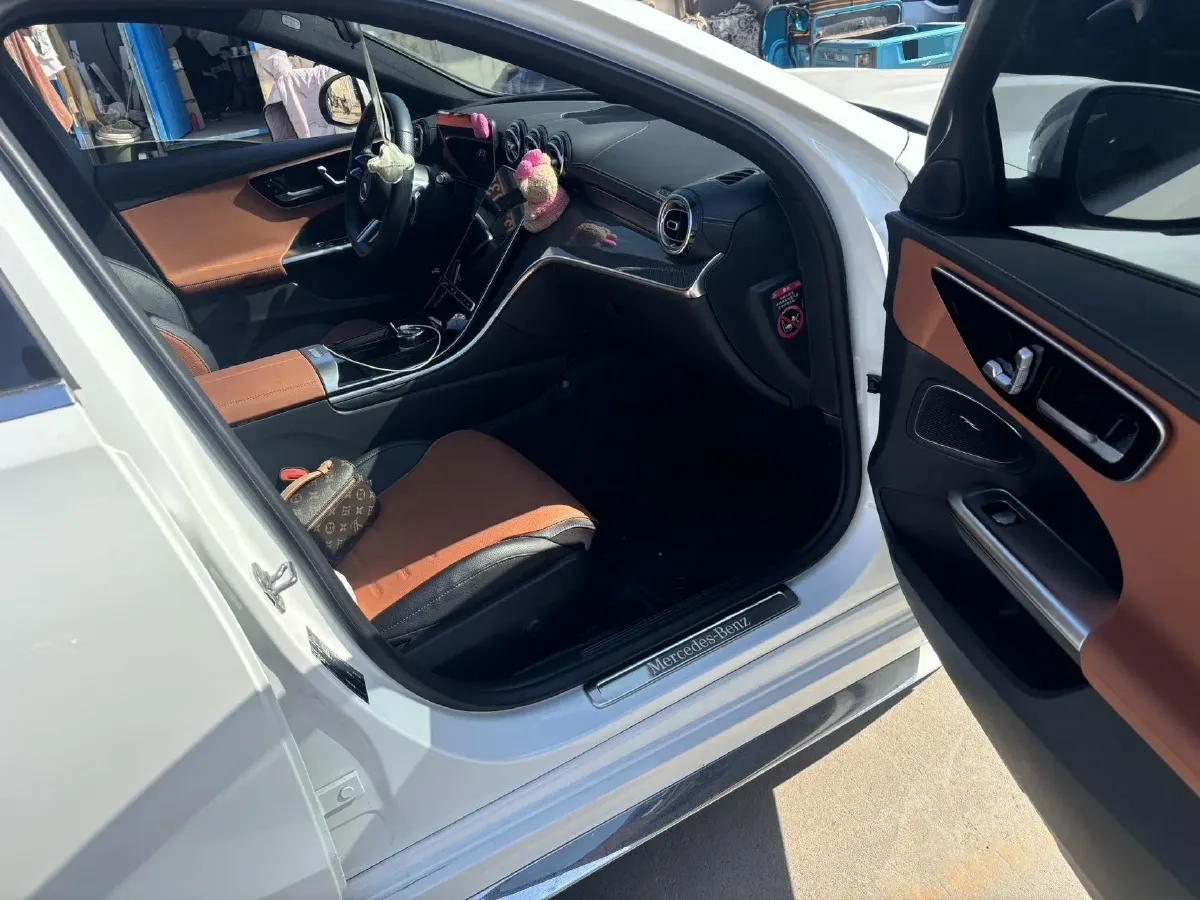 2024 Mercedes-Benz C Class 1.5T 204HP L4 9AT,autocango,china used car exporter,china ev exporter,chinese used car exporter,chinese used ev exporter