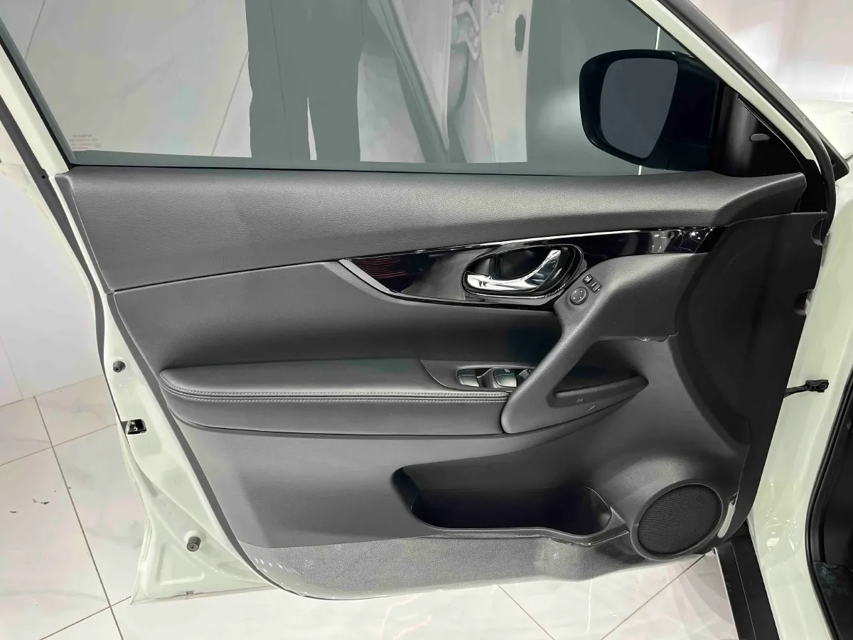 2020 Nissan X-Trail 2.0L 154HP L4 CVT,autocango,china used car exporter,china ev exporter,chinese used car exporter,chinese used ev exporter