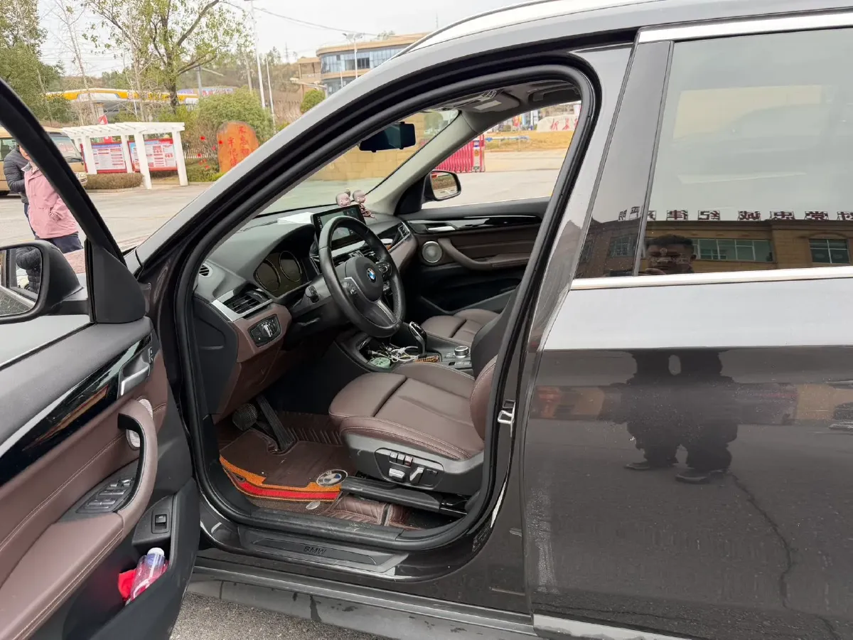 2022 BMW X1 2.0T 192HP L4 7DCT,autocango,china used car exporter,china ev exporter,chinese used car exporter,chinese used ev exporter