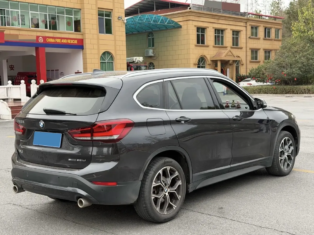 2022 BMW X1 2.0T 192HP L4 7DCT,autocango,china used car exporter,china ev exporter,chinese used car exporter,chinese used ev exporter