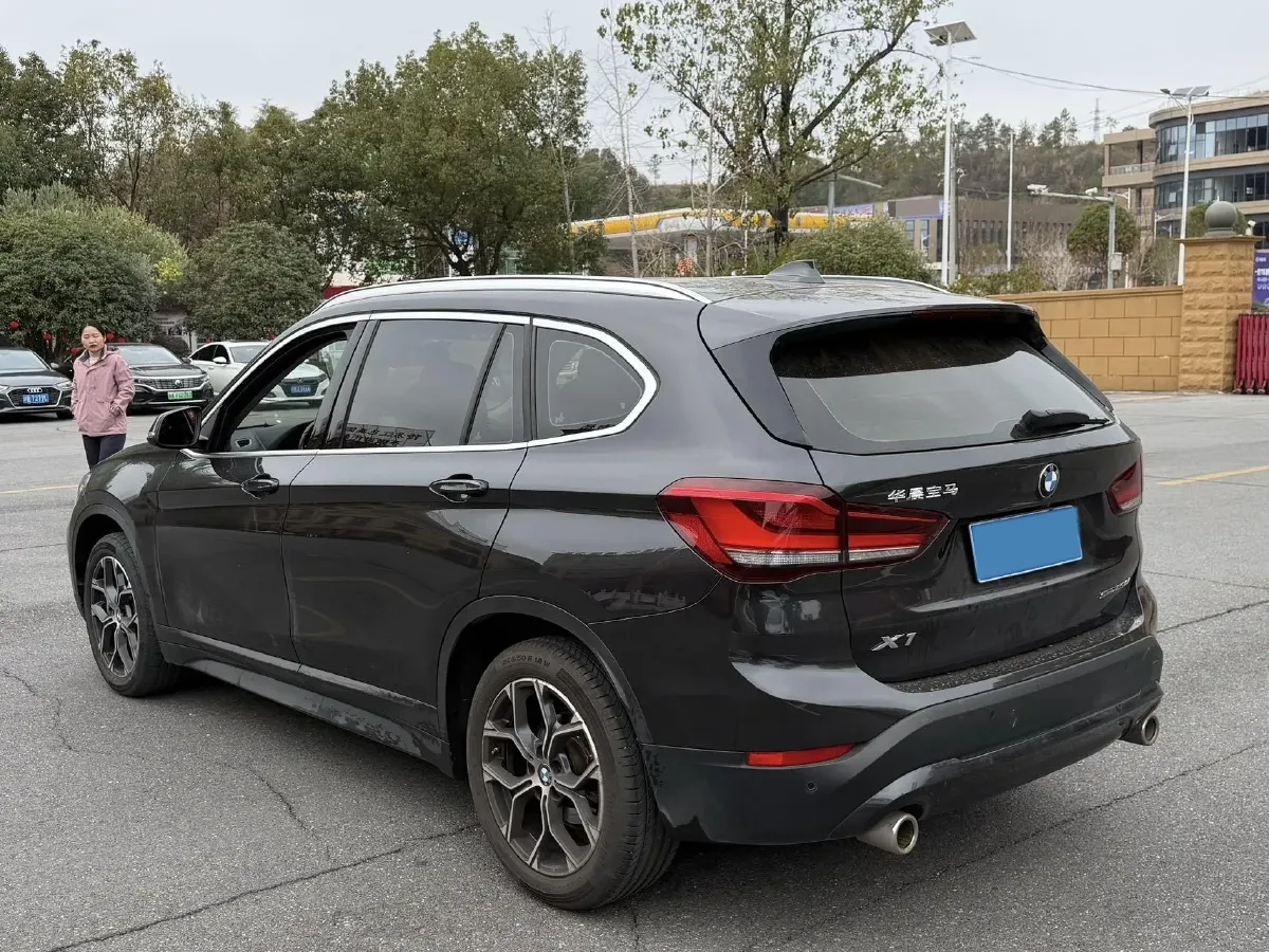 2022 BMW X1 2.0T 192HP L4 7DCT,autocango,china used car exporter,china ev exporter,chinese used car exporter,chinese used ev exporter