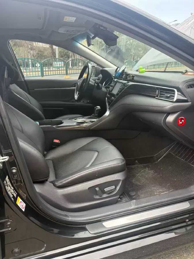 2018 Toyota Camry 2.0L 169HP L4 6AT,autocango,china used car exporter,china ev exporter,chinese used car exporter,chinese used ev exporter