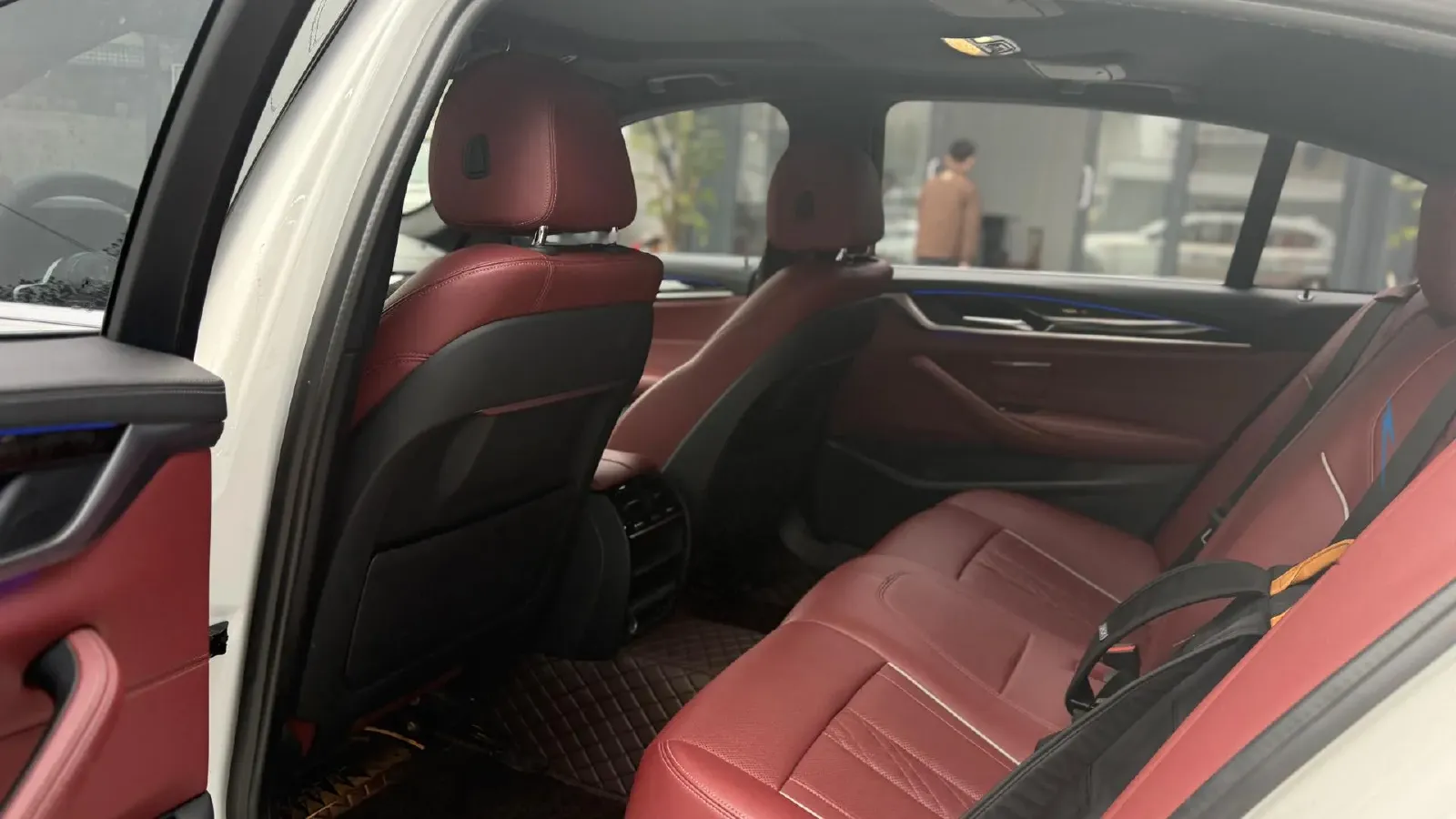 2021 BMW 5 Series 2.0T 184HP L4 8AT,autocango,china used car exporter,china ev exporter,chinese used car exporter,chinese used ev exporter