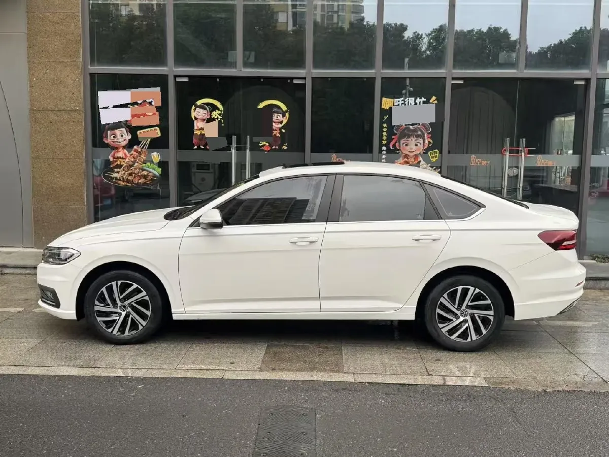 2022 Volkswagen T-Roc 1.4T 150HP L4 7DCT,autocango,china used car exporter,china ev exporter,chinese used car exporter,chinese used ev exporter