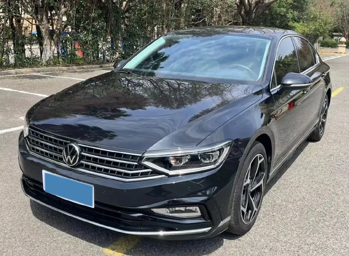 2023 Volkswagen Magotan 2.0T 186HP L4 7DCT,autocango,china used car exporter,china ev exporter,chinese used car exporter,chinese used ev exporter