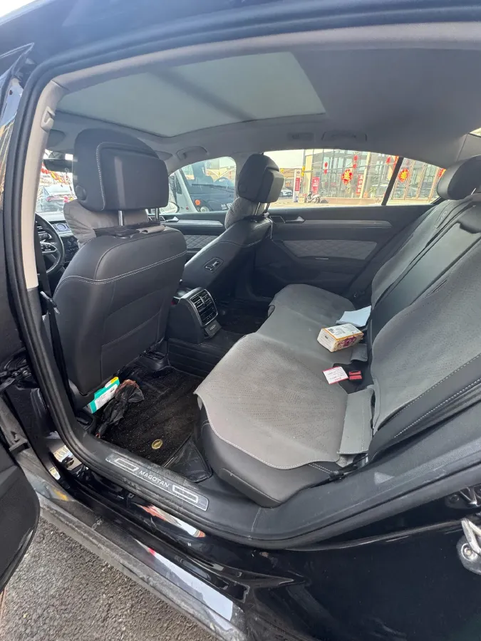 2023 Volkswagen Magotan 2.0T 186HP L4 7DCT,autocango,china used car exporter,china ev exporter,chinese used car exporter,chinese used ev exporter