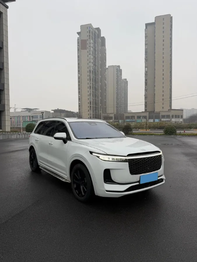 2021 Li ONE Range Extended 131HP REEV 40.5KWH,autocango,china used car exporter,china ev exporter,chinese used car exporter,chinese used ev exporter