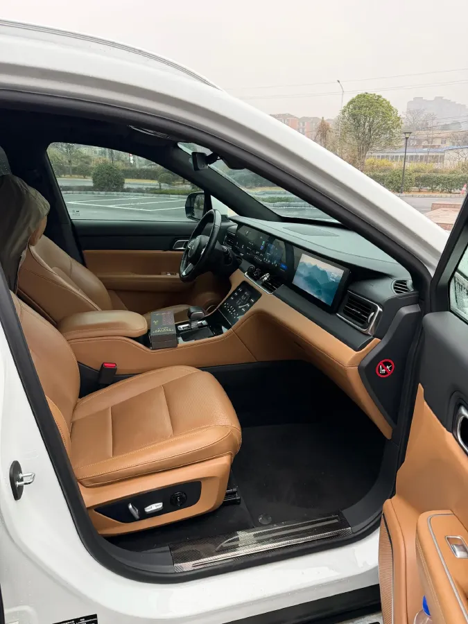 2021 Li ONE Range Extended 131HP REEV 40.5KWH,autocango,china used car exporter,china ev exporter,chinese used car exporter,chinese used ev exporter