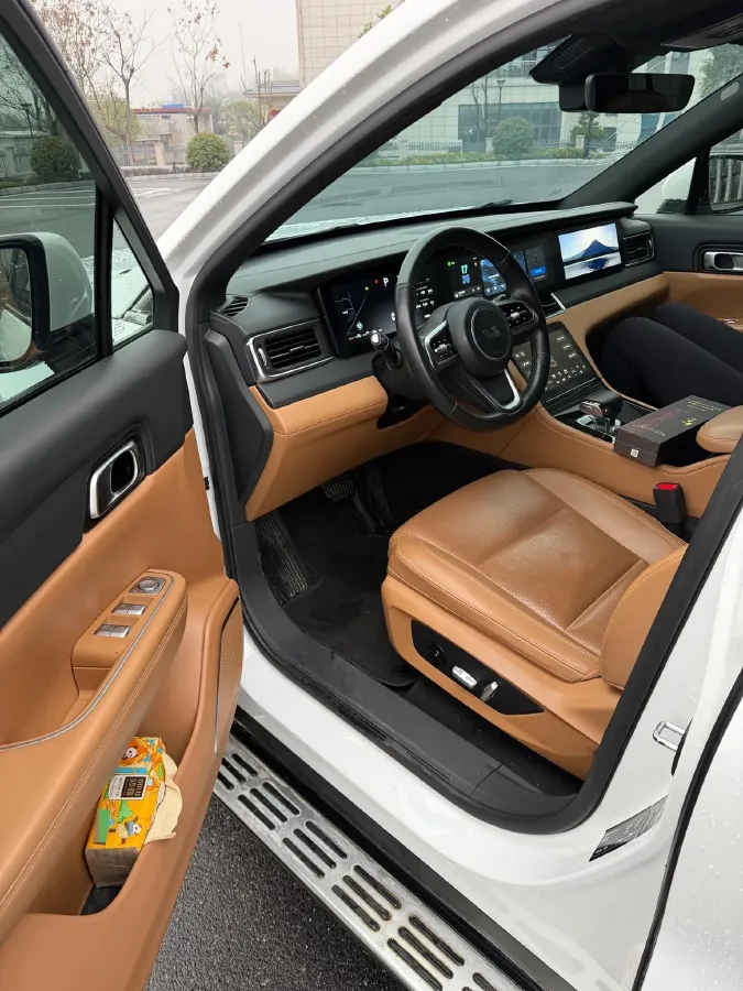 2021 Li ONE Range Extended 131HP REEV 40.5KWH,autocango,china used car exporter,china ev exporter,chinese used car exporter,chinese used ev exporter