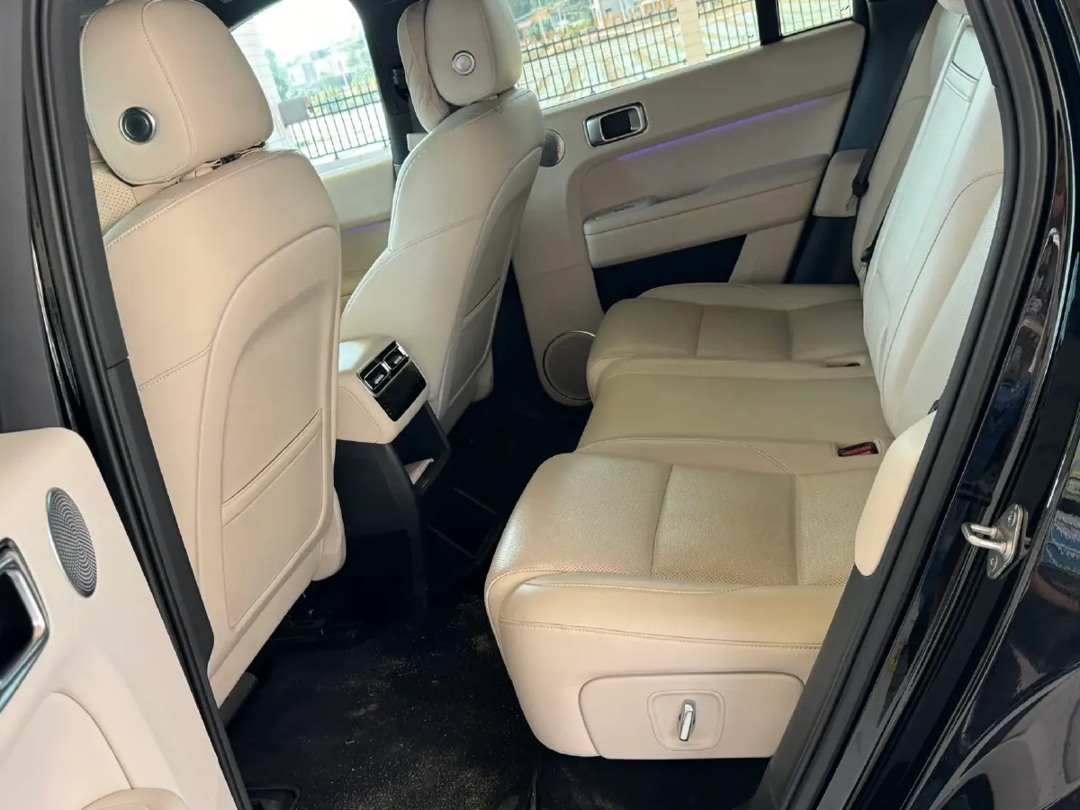 2024 Li L6 Range Extended 154HP L4 REEV 36.8KWH,autocango,china used car exporter,china ev exporter,chinese used car exporter,chinese used ev exporter